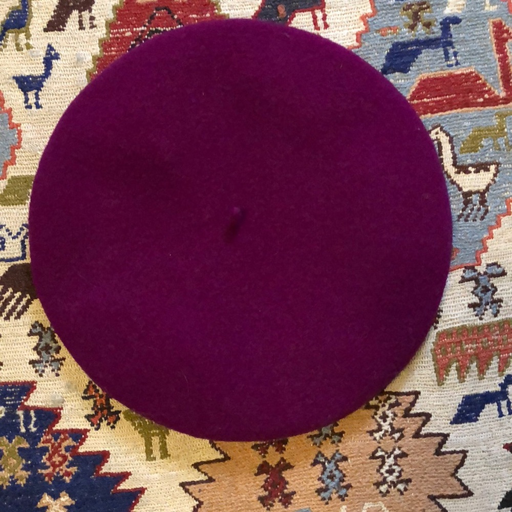 Raspberry beret